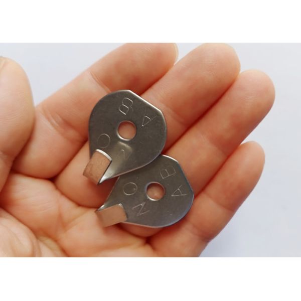 Отверстие нержавеющей стали аксессуаров изоляции одиночное шнуруя крюк для крышек Removeable