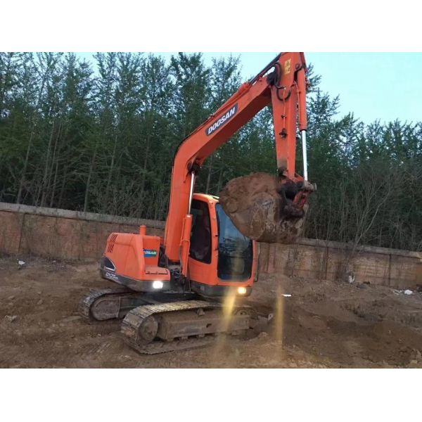 Excavadora DX75 usada, de segunda mano sin pintar Excavadora Doosan