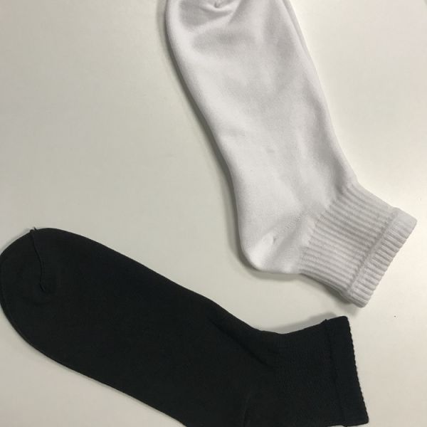 Breathable Eco Friendly Embroidered Logo Flat Socks for Men and Women Customized Logo