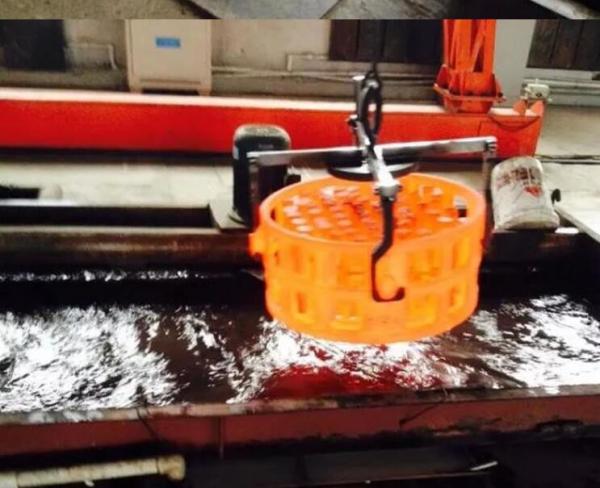 Tipo resistencia eléctrica del hoyo que modera el horno para las piezas de los materiales del acero de carbono