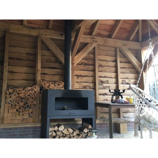 Камин Chiminea свободной стоящей древесины горя стальной на открытом воздухе с магазином журнала