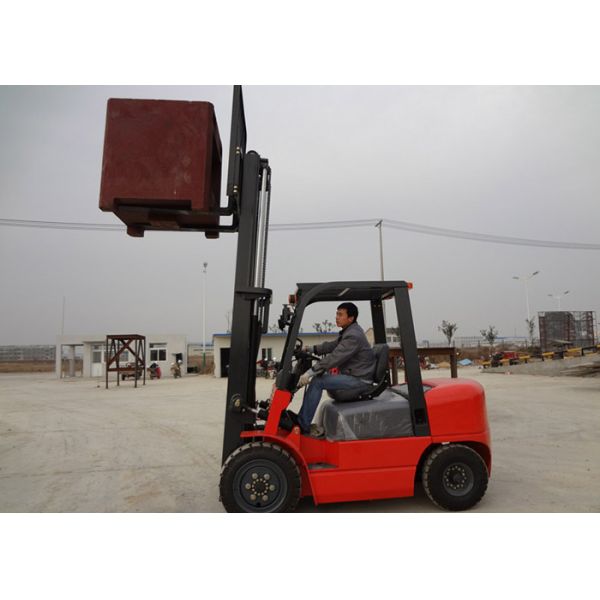 Electric Battery Operated Industrial Forklift Truck With 3000MM Lifting Height 3950KG Operating Weight