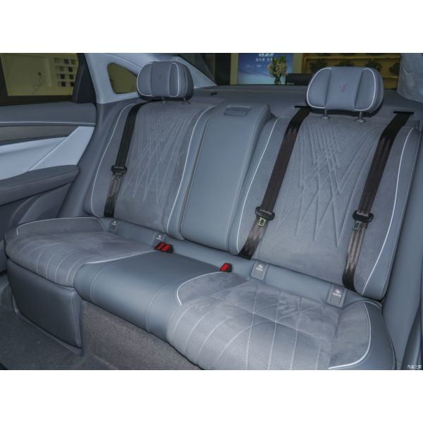 Черный электромобиль Voyah Passion Гибридный двойной двигатель Длинная дальность 5088x1970x1515 мм