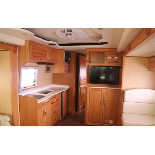 Recreational Caravan Camper RV Touring Car High End Luxury Cars 10.5m Length