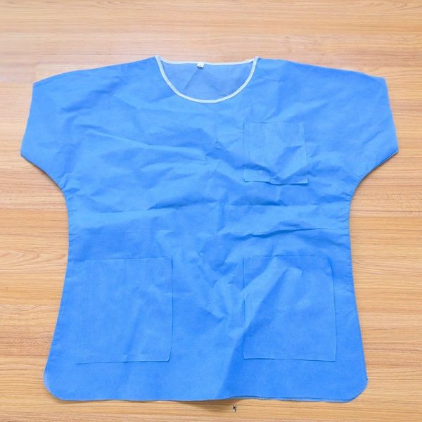 L'hôpital chirurgical non tissé de S-XXXL frotte la robe patiente jetable avec