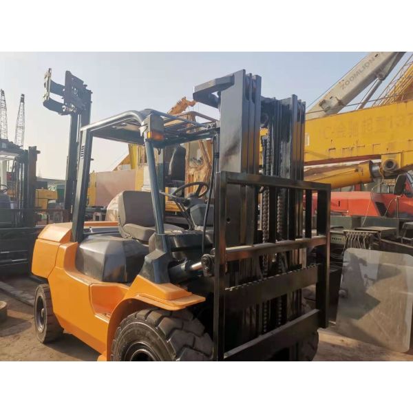 5t Toyota 7FD50 Used Diesel Forklift With Round Holding Clip