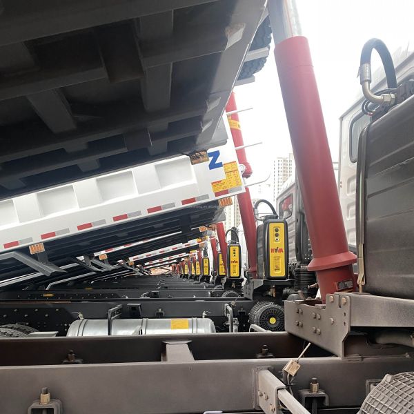 6X4 8X4 H3000 F3000 X3000 Shacman Дамп-Трактор Подержанный 40Т Дамп-Трактор Евро 2