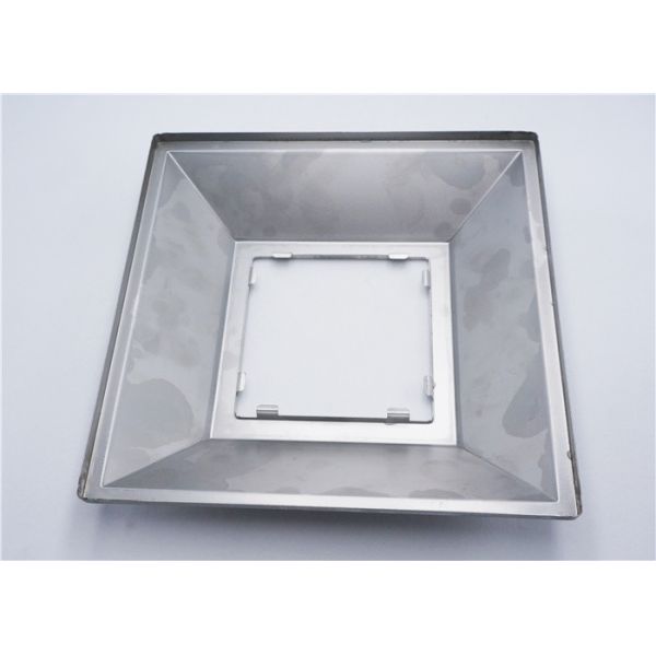 Металл нержавеющей стали штемпелюя части придает квадратную форму лампе Восер СИД 157 * 157 мм