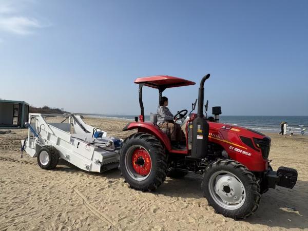 OEM Sturdy Beach Cleaning Equipment Removing Seaweed