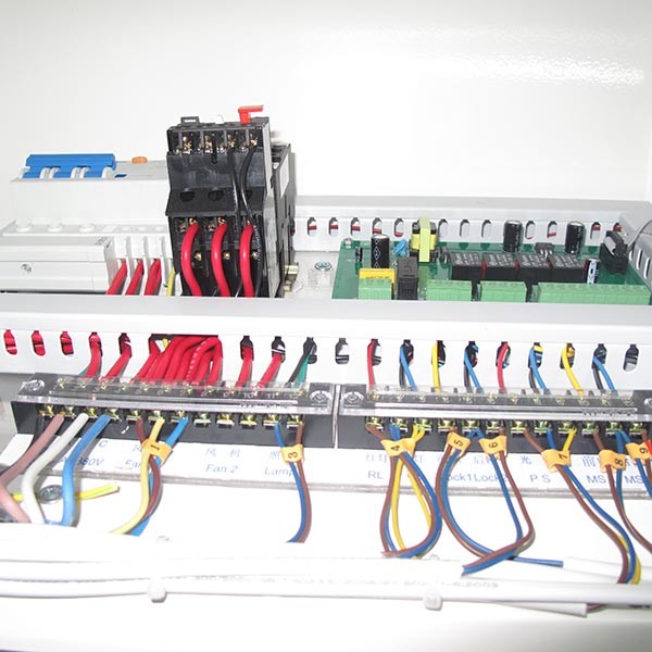 800W Blow Power Single Person Cleanroom Air Shower With 90 Degree Corner Doors