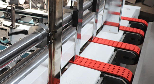 Машина брошюровщицы Gluer папки 200 M/Min автоматическая для коробки коробки