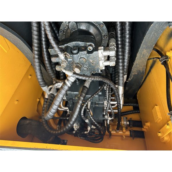 Подержанный экскаватор Hyundai 220LC-9S 22 тонны