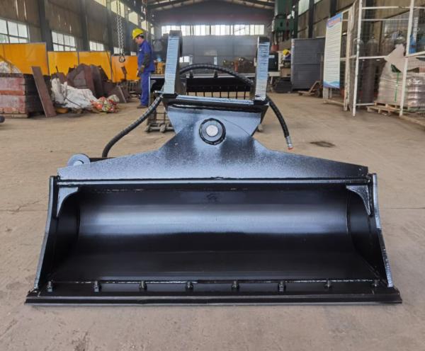 High-Strength Steel Mini Digger Tilt Bucket For Excavator  Precise Grading