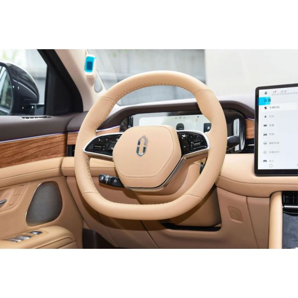 Auto M7 AWD Electric SUV with Extended-range Battery and Left Hand Driver Steering