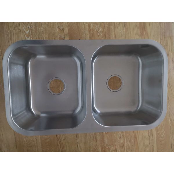1.5mm Thickness Double Bowl Undermount Stainless Steel Sink