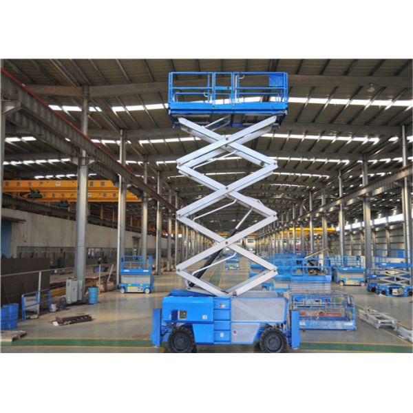 Electric 13m All Terrain Scissor Lift , Aerial Work Platform Anti Slip Mat CE Certificate