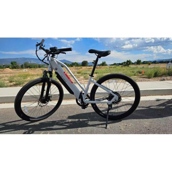 Wholesale Classic 26 Inch Electric Bike | 36V 7.6Ah Urban Commuter E-Bicycle | OEM/ODM Available Women Bike