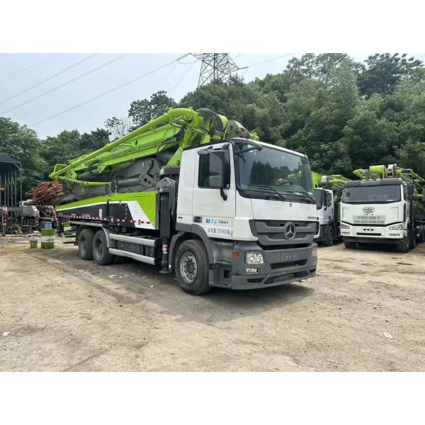 Benz Zoomlion 49m Used Concrete Pump Truck Mounted ZLJ5330THBBE