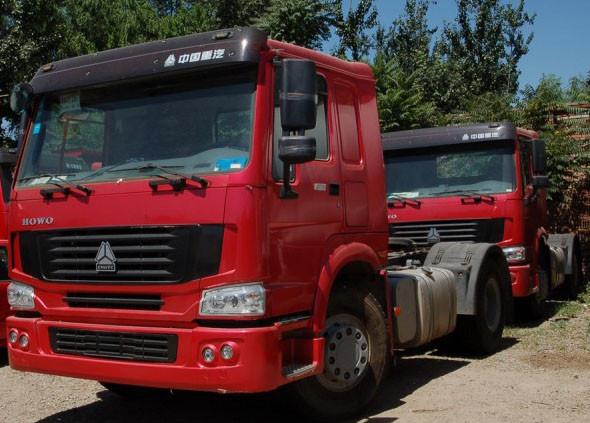 Prime Mover Truck Tractor Commercial Mover Truck Big Heavy Tractor Hulage Truck Cargo Cum Crew