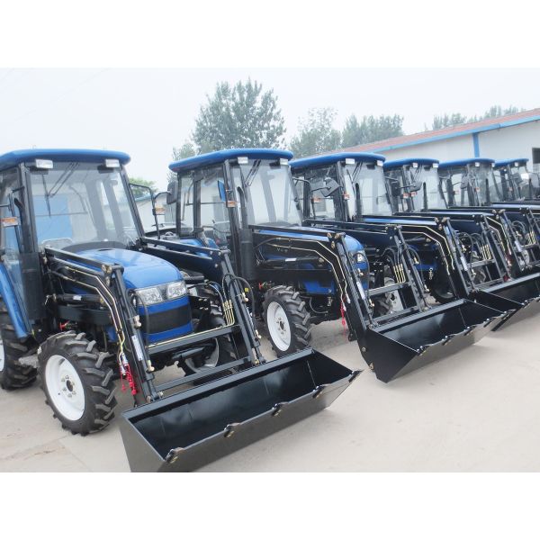 Agriculture Four Wheel Tractor 150 Hp Diesel Engine With Front Loader / Backhoe