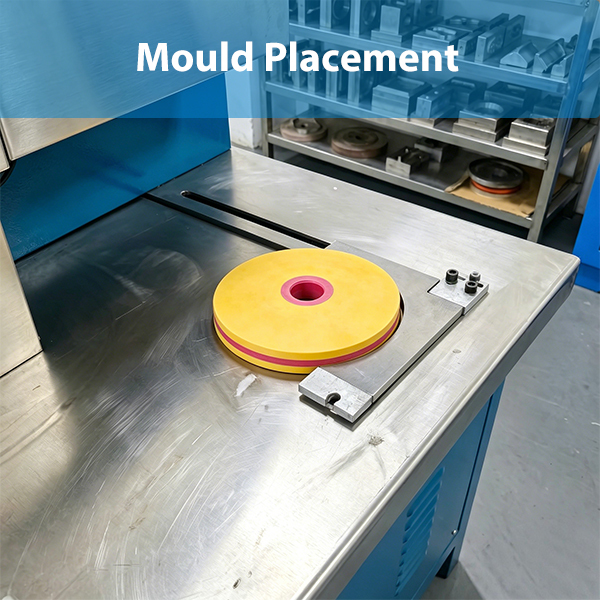 Fully Automatic Casting Machine with Necklace Decoration Centrifugal Casting Equipment