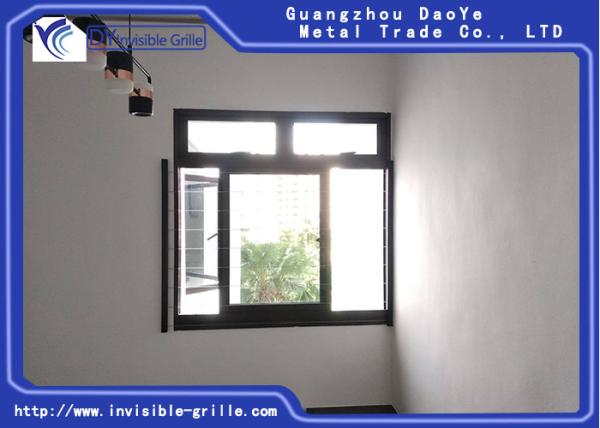 Grade invisível fixa do fio