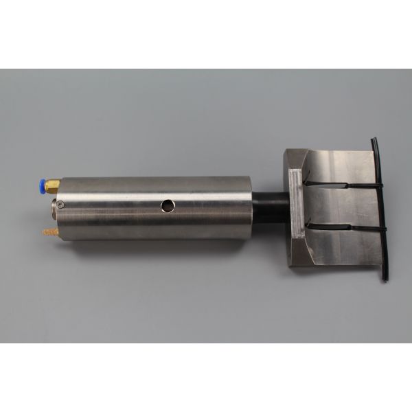 Titanium Alloy Blade 500W Ultrasonic Cutter For Rubber Products Automotive Industry