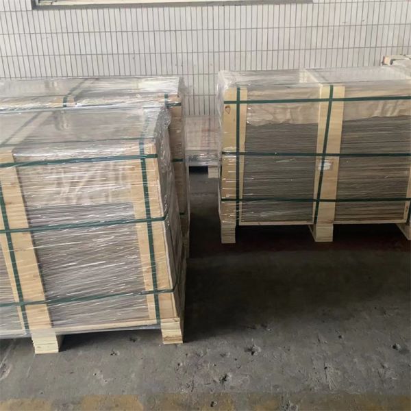 Solid Clear Photovoltaic Glass Impact Resistant Solar Thermal Glass Customized