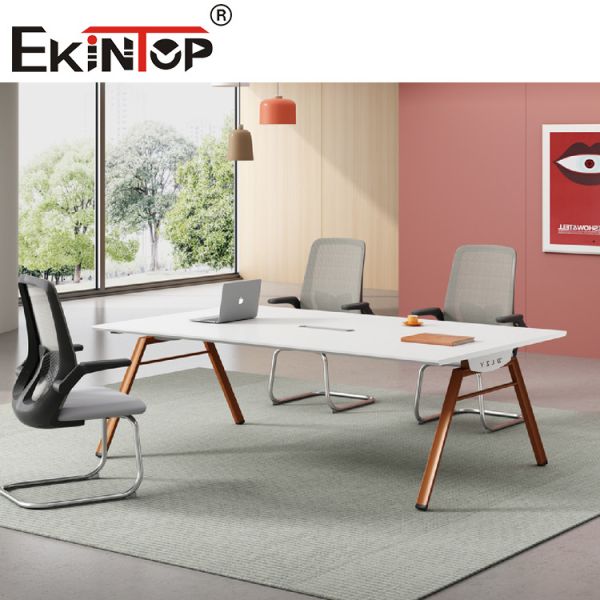 Обратимый прямоугольный стол переговоров с деревянными стальными материальными 4 ногами