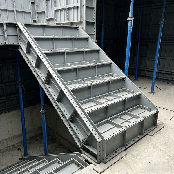 Modular Steel Stair Formwork Non Slip For Concrete Staircase Molds