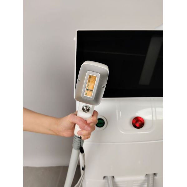 Temperature Protected 10MM*20MM Light Spot Diode Laser Hair Removal Machine