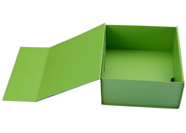 Clothes Paper Gift Box Magnetic Cardboard Printing Logo Matte Lamination Surface
