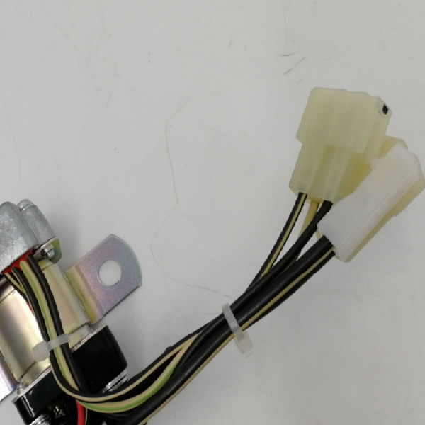 Реле начала 12V двигателя 4JJ1 4JG1 Isuzu 1825530401 для наборов генератора