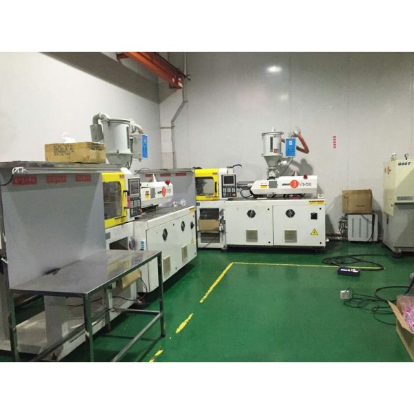 2343 инжекционный метод литья 2344 низких цен пластиковый оборудуя для защитного чехла