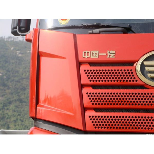 Heavy Truck FAW Jiefang J6P Trailer Towing Vehicle Truck Head 6X4 J6P 370-550HP Truck
