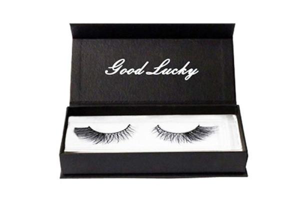 custom white eyelash packaging box with window  luxury lash gift box bespoke lash box