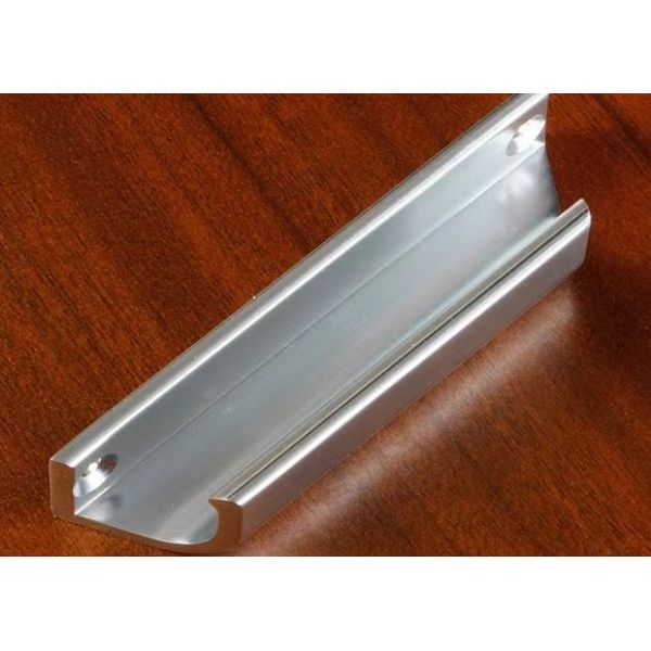 Отполированные алюминиевые компоненты CNC ручки двери 6063 подвергая механической обработке