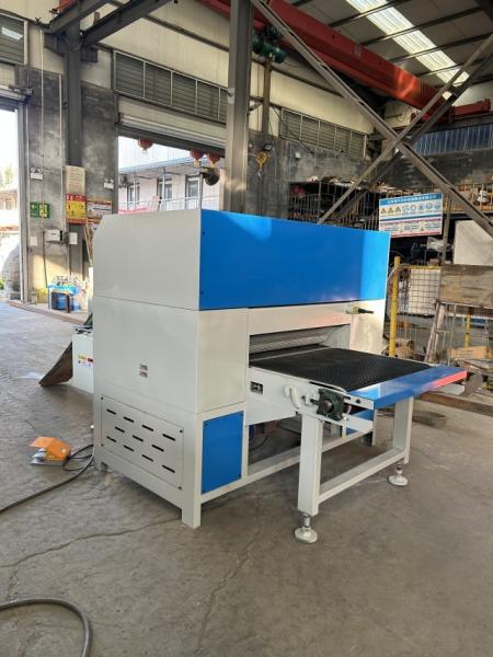 Máquina de limpeza de bordas de madeira