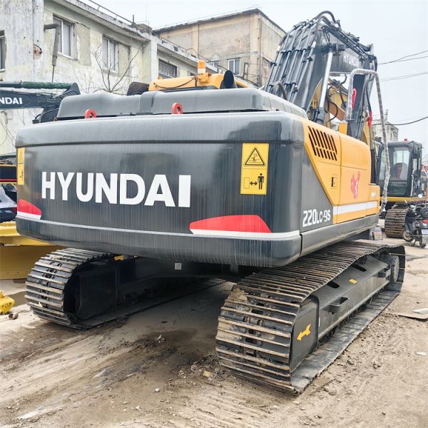 2019 Hyundai 220lc-9s Excavator 22 Ton Used for Engineering Construction in Korea