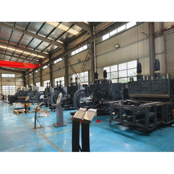 Metal Sheet CNC Bending Machine 180° Angle 140mm Panel Bender