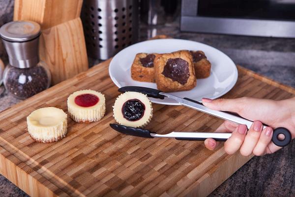 Food Grade Non-Stick Silicone Tips Stainless Steel Kitchen Serving Tongs