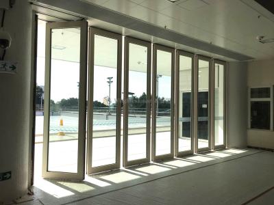Diviseurs de verre mobiles en aluminium pour un espace de travail moderne et collaboratif