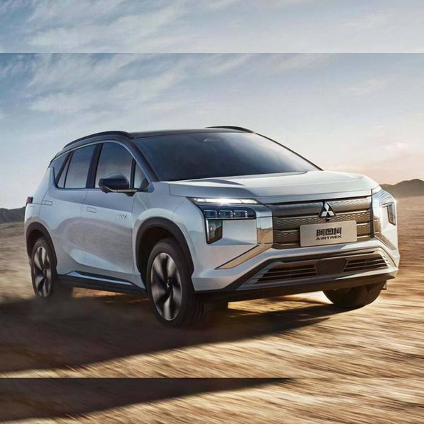 520km Range Mitsubishi AIRTREK Chinese Electric Car 4 Four Wheel Car Vehicle Length x width x height mm 4630*1920*1728