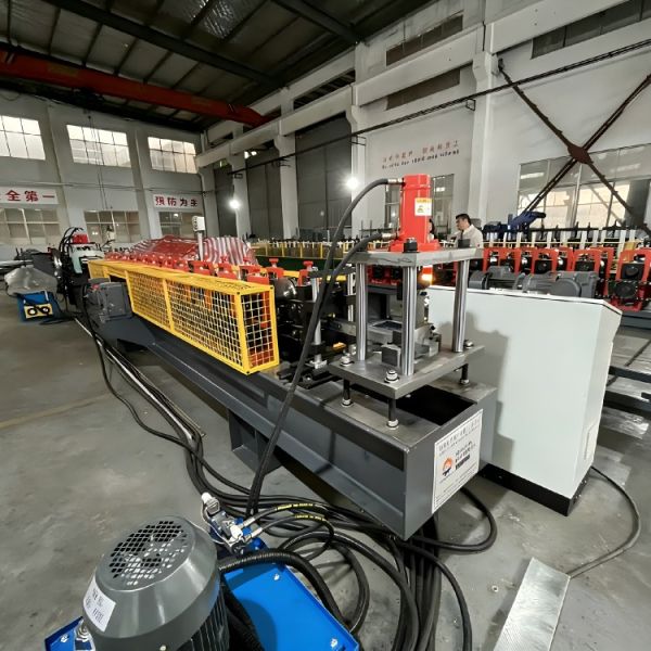 New Popular 1.0-1.5mm Carbon&Galvanized Steel  C Profile U Profile Door Frame Roll Forming Machine With Punching Device