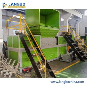 37KW Motor Power 500-1000KG/HR Capacity Double Shaft Shredder with 2 Years Warranty Plastic Recycling Machine