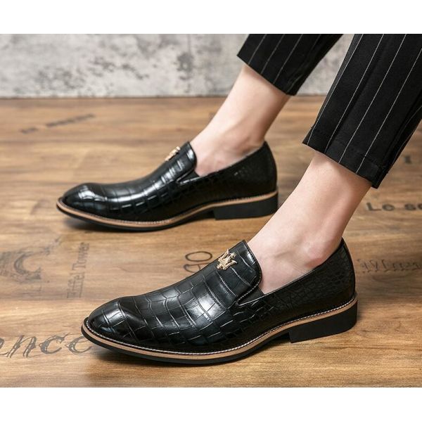 Trendy And Fashionable Men Leather Shoes Formal Attire Pointed Leather Shoes