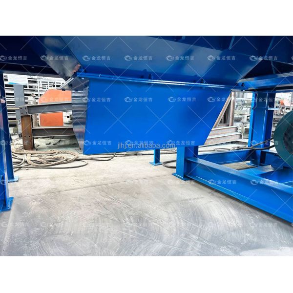 Déchiqueteuse de métaux légère et mince à charge lourde avec des tailles de sortie personnalisables et une large application pour le recyclage des déchets métalliques