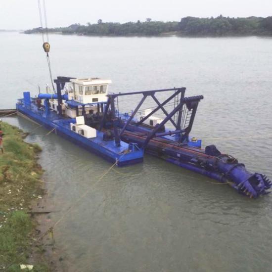 22inch  River Sand Dredging Machine 4000m3 Cutter Head Dredger For Popular Dredging Use