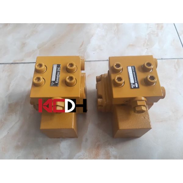Komatsu 120-6 Pressure Reducing Valve Assembly 1002717 Excavator Control Valve