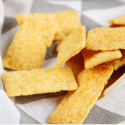 Microplaquetas de milho japonesas dos petiscos para todos os biscoitos friáveis por atacado do arroz do petisco da grão das idades